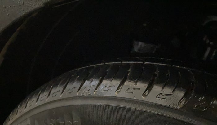 2019 Hyundai VENUE SX PLUS 1.0 TURBO DCT, Petrol, Automatic, 70,993 km, Left Front Tyre Tread