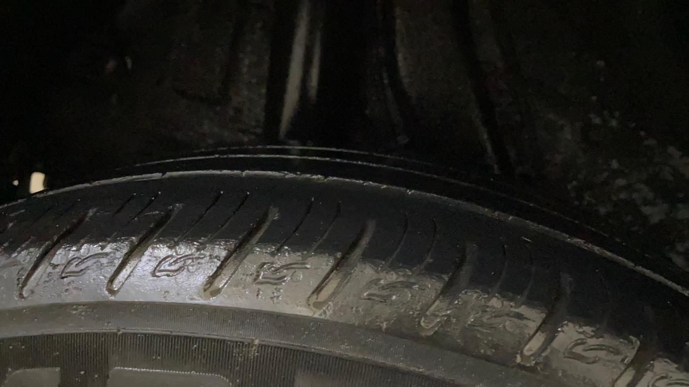 2019 Hyundai VENUE SX PLUS 1.0 TURBO DCT, Petrol, Automatic, 70,993 km, Right Rear Tyre Tread