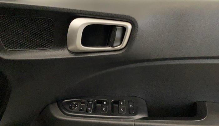 2019 Hyundai VENUE SX PLUS 1.0 TURBO DCT, Petrol, Automatic, 70,993 km, Driver Side Door Panels Control