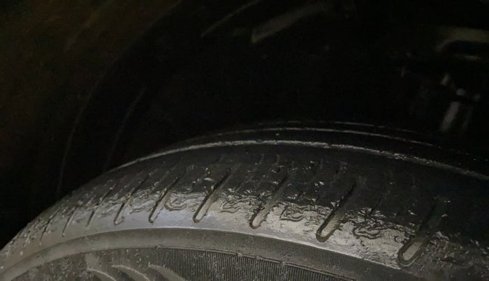 2019 Hyundai VENUE SX PLUS 1.0 TURBO DCT, Petrol, Automatic, 70,993 km, Right Front Tyre Tread