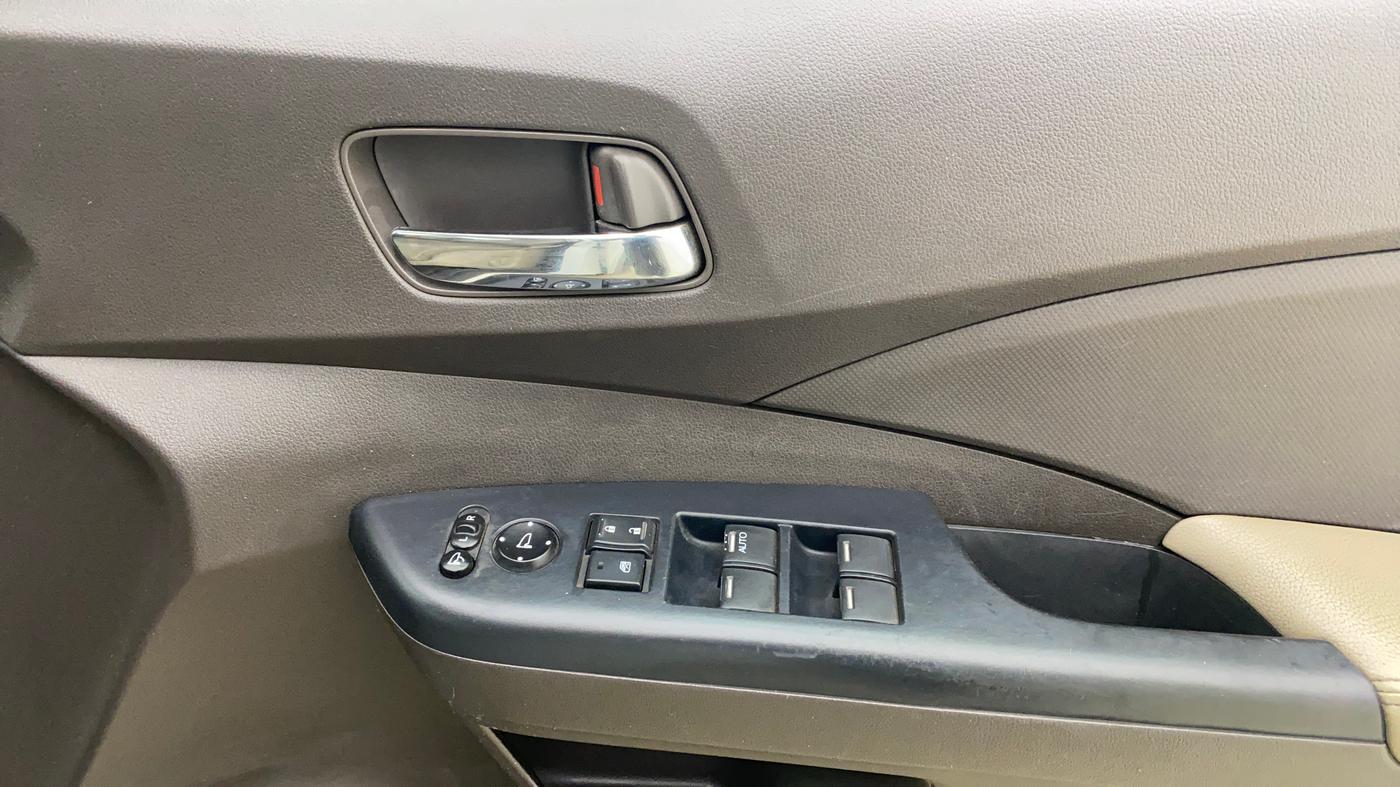 2015 Honda CRV 2.0L I-VTEC 2WD AT, Petrol, Automatic, 1,07,995 km, Driver Side Door Panels Control