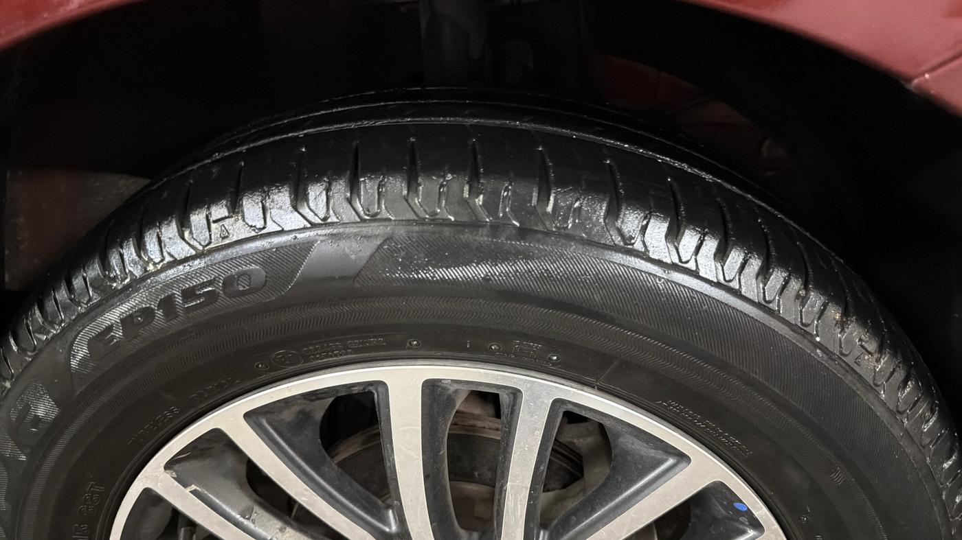 2017 Maruti Dzire ZXI PLUS, Petrol, Manual, 35,814 km, Right Front Tyre Tread
