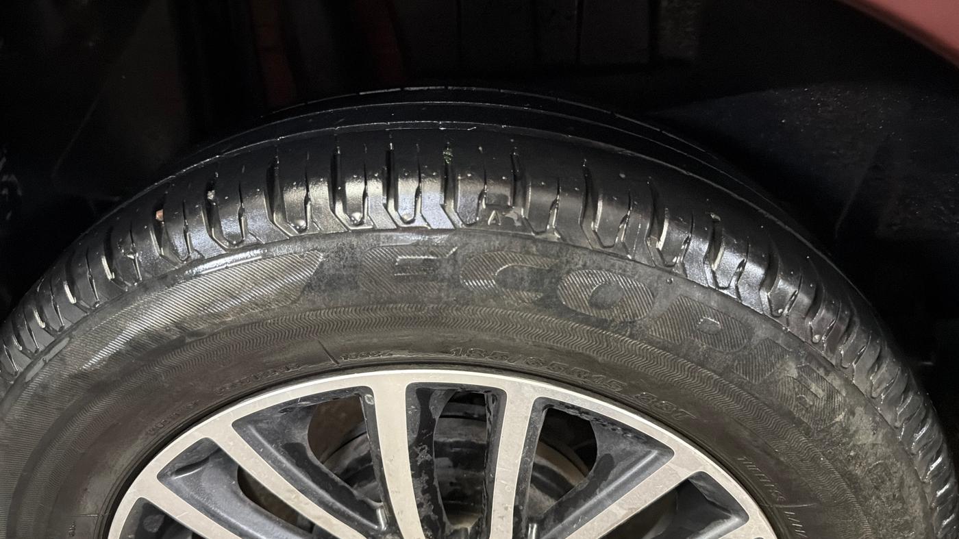 2017 Maruti Dzire ZXI PLUS, Petrol, Manual, 35,814 km, Right Rear Tyre Tread