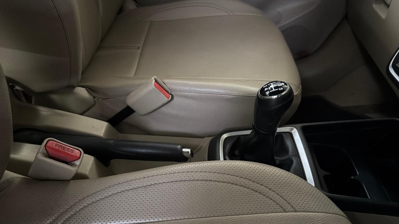 2017 Maruti Dzire ZXI PLUS, Petrol, Manual, 35,814 km, Gear Lever