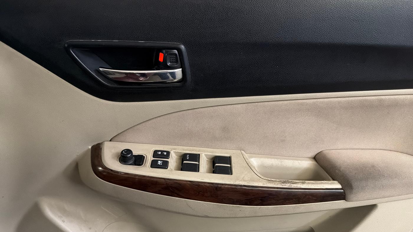2017 Maruti Dzire ZXI PLUS, Petrol, Manual, 35,814 km, Driver Side Door Panels Control
