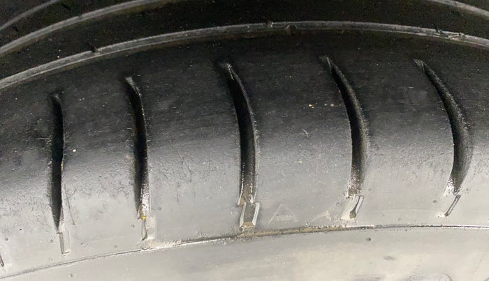 2013 Volkswagen Polo TRENDLINE 1.2L PETROL, Petrol, Manual, 92,944 km, Right Rear Tyre Tread