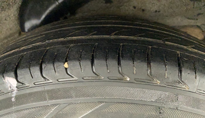 2010 Hyundai i10 SPORTZ 1.2, Petrol, Manual, 81,806 km, Left Rear Tyre Tread
