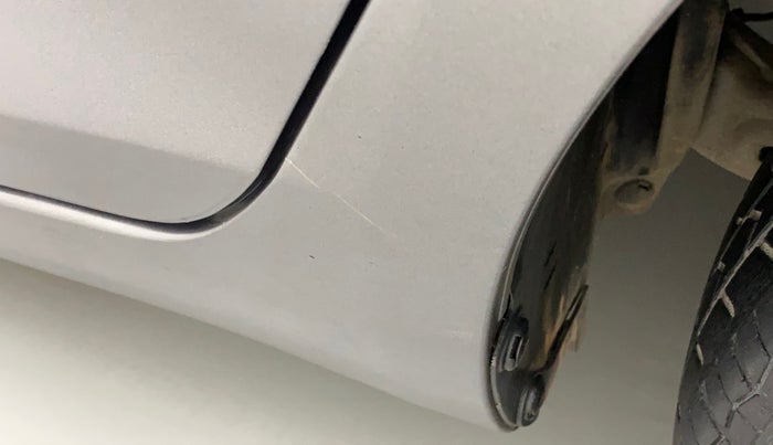 2014 Maruti Swift VXI, Petrol, Manual, 68,306 km, Left quarter panel - Minor scratches