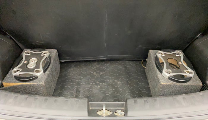 2014 Maruti Swift VXI, Petrol, Manual, 68,306 km, Boot Inside