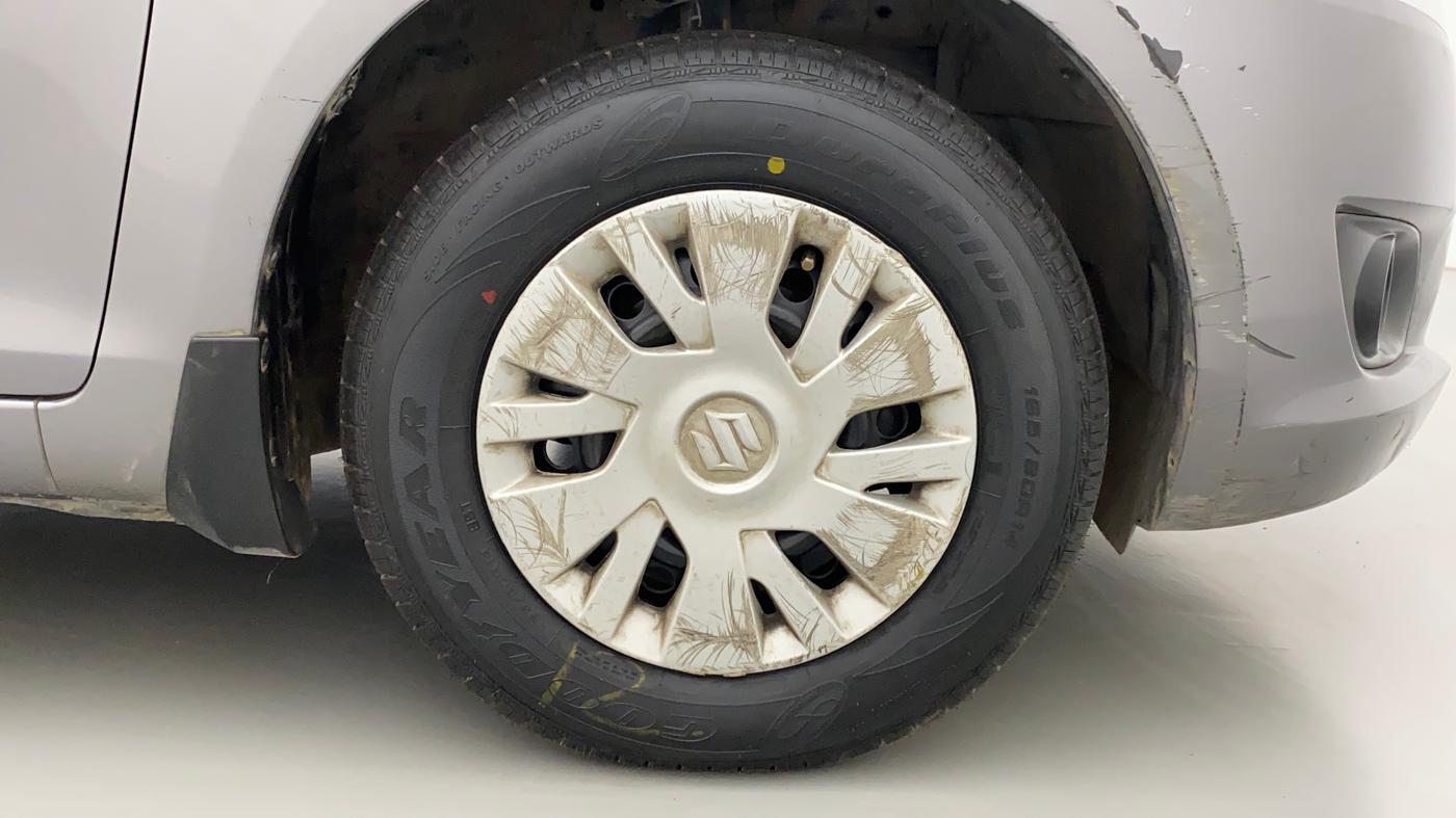 2014 Maruti Swift VXI, Petrol, Manual, 68,306 km, Right Front Wheel