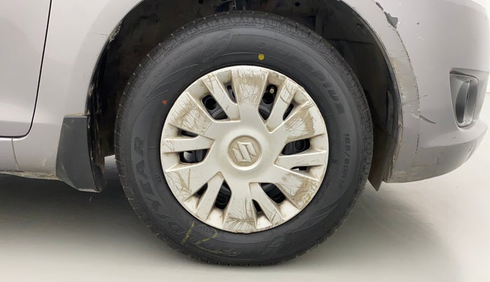 2014 Maruti Swift VXI, Petrol, Manual, 68,306 km, Right Front Wheel