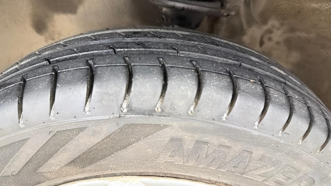2015 Maruti Alto 800 LXI, Petrol, Manual, 52,554 km, Left Front Tyre Tread
