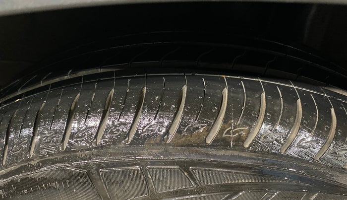 2025 KIA SONET HTK PLUS 1.2 PETROL MT, Petrol, Manual, 1,804 km, Left Rear Tyre Tread