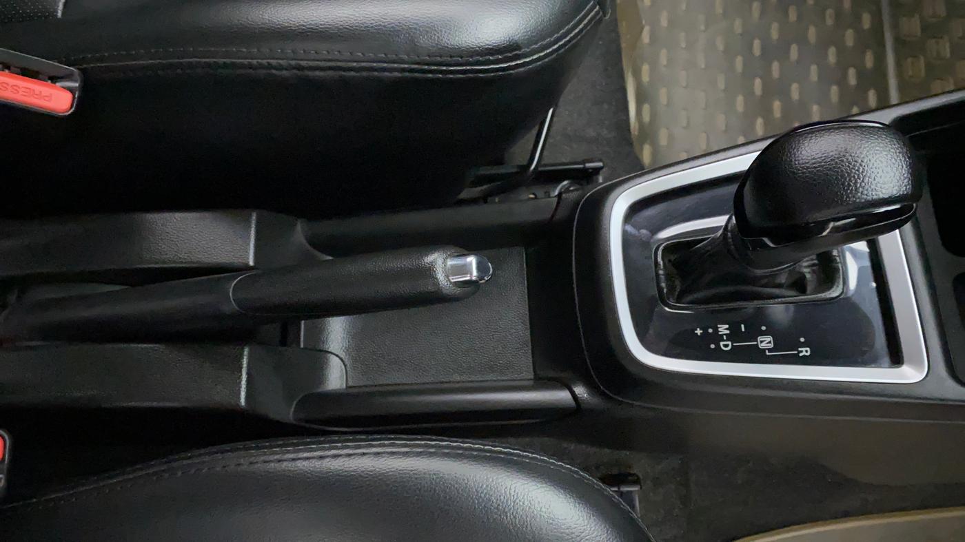 2018 Maruti Swift VXI AMT D, Petrol, Automatic, 12,103 km, Gear Lever