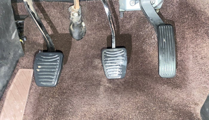 2014 Mahindra XUV500 W8, Diesel, Manual, 71,221 km, Pedals