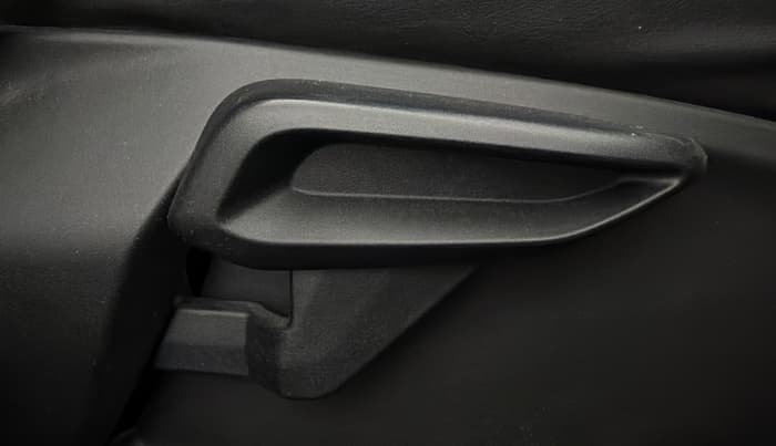2020 Tata NEXON XZ PLUS PETROL, Petrol, Manual, 26,718 km, Driver Side Adjustment Panel