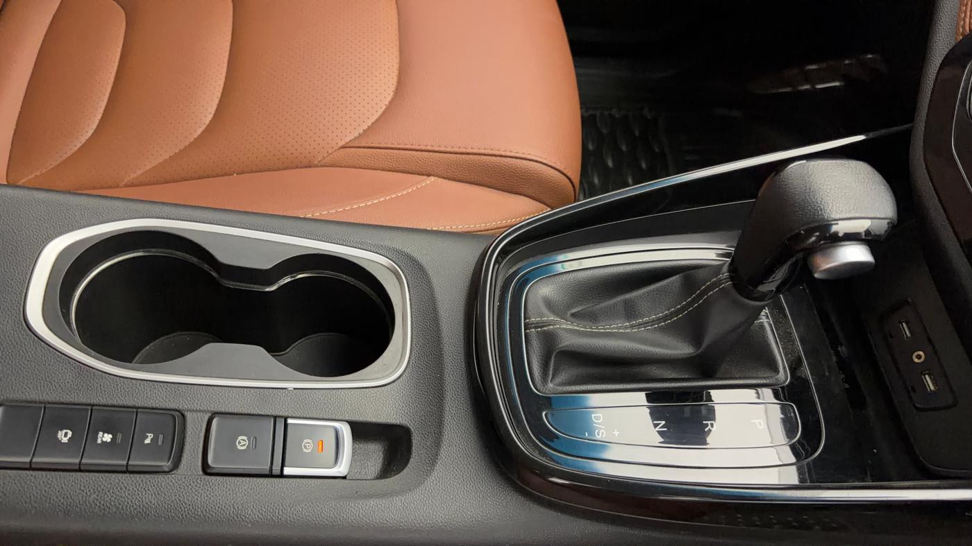 2020 MG HECTOR PLUS SHARP 1.5 PETROL TURBO DCT 6-STR, Petrol, Automatic, 55,884 km, Gear Lever