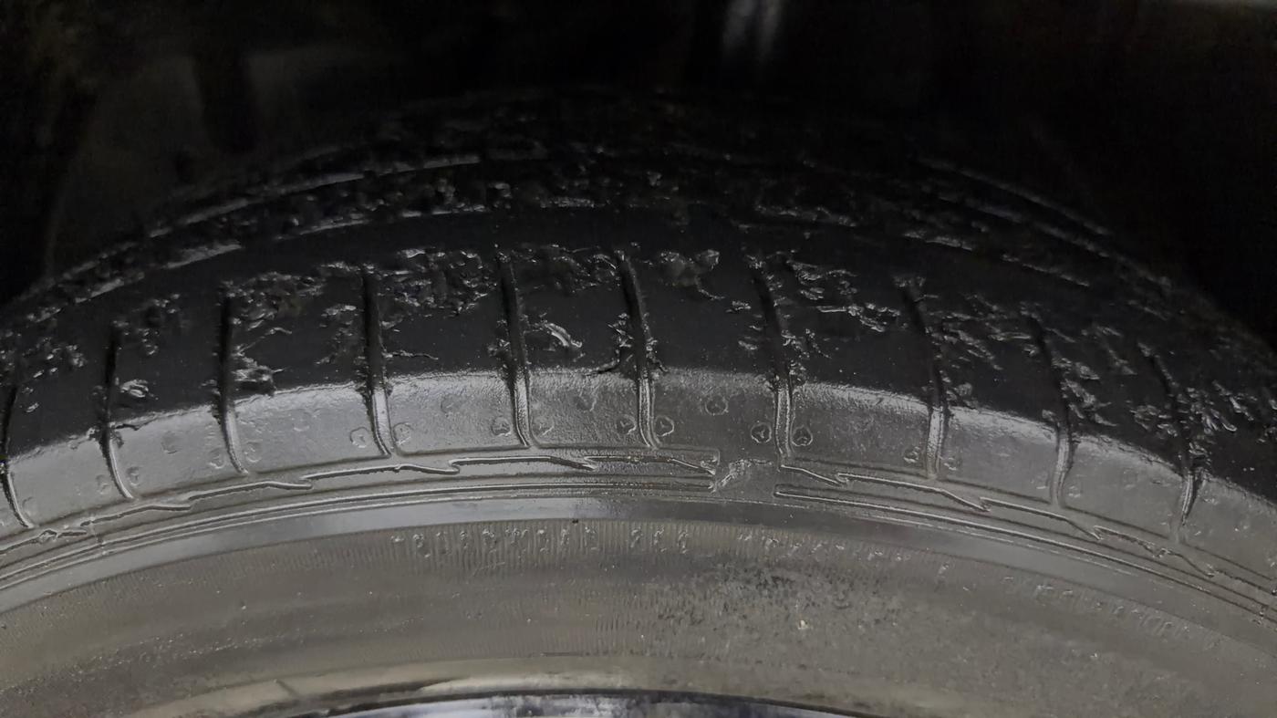 2020 MG HECTOR PLUS SHARP 1.5 PETROL TURBO DCT 6-STR, Petrol, Automatic, 55,884 km, Left Front Tyre Tread