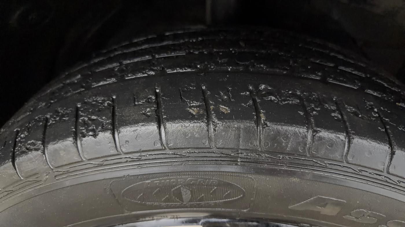 2020 MG HECTOR PLUS SHARP 1.5 PETROL TURBO DCT 6-STR, Petrol, Automatic, 55,884 km, Right Front Tyre Tread