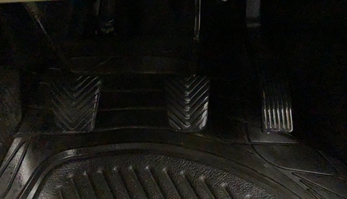 2014 Hyundai Verna FLUIDIC 1.4 VTVT CX, Petrol, Manual, 49,716 km, Pedals