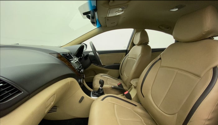 2014 Hyundai Verna FLUIDIC 1.4 VTVT CX, Petrol, Manual, 49,716 km, Right Side Front Door Cabin