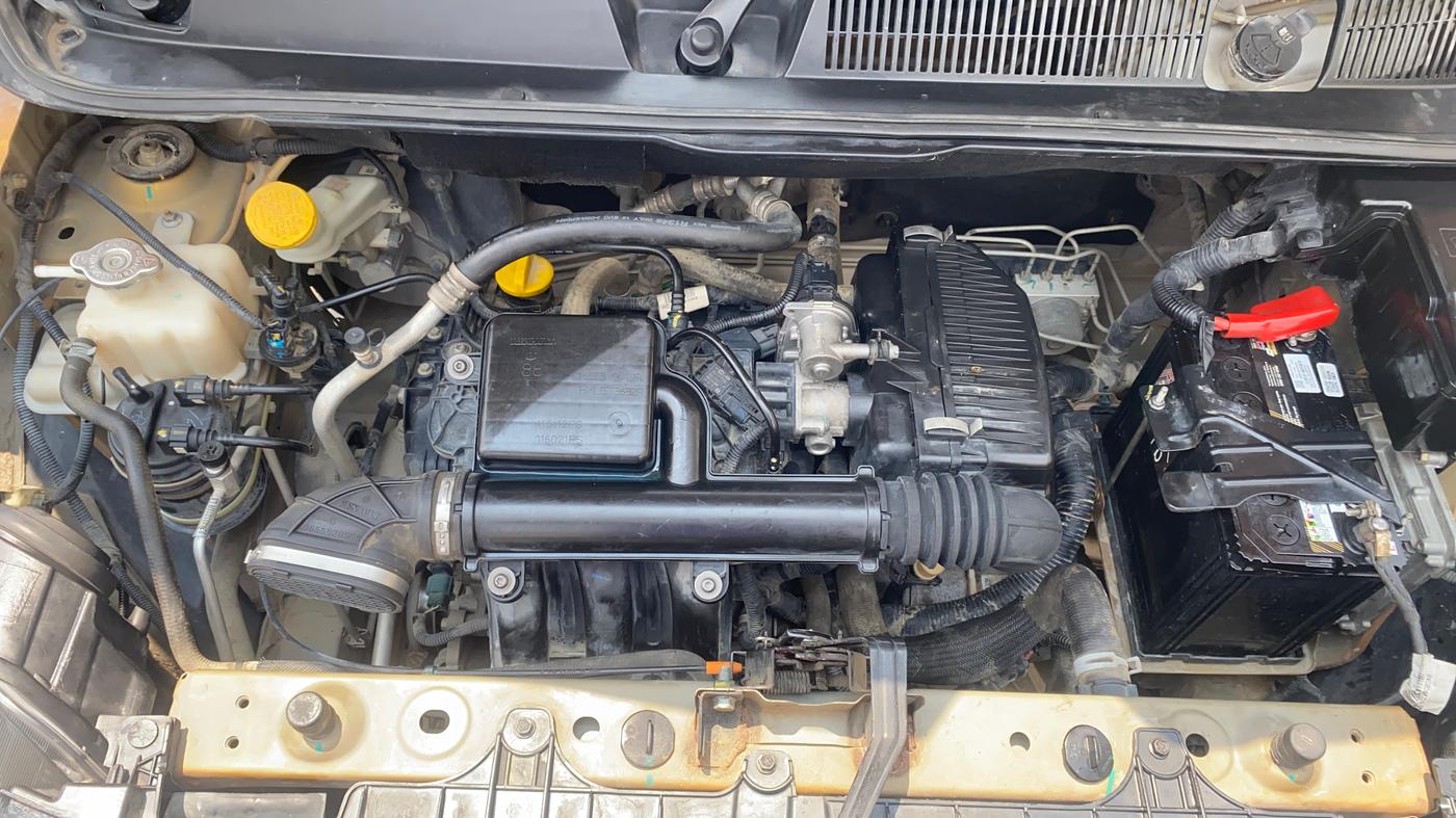 2020 Renault TRIBER RXZ AMT, Petrol, Automatic, 43,968 km, Engine View