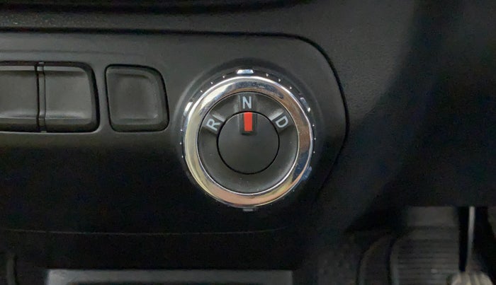 2017 Renault Kwid RXL 1.0 AMT, Petrol, Automatic, 23,431 km, Gear Lever