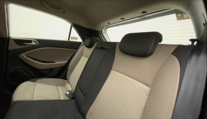 2019 Hyundai Elite i20 ASTA (O) CVT, Petrol, Automatic, 10,127 km, Right Side Rear Door Cabin