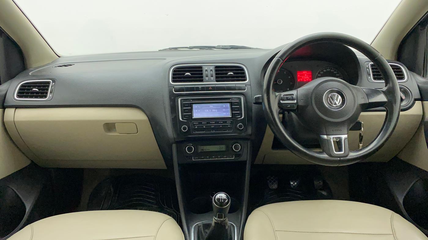 2014 Volkswagen Polo HIGHLINE1.2L, Petrol, Manual, 57,569 km, Dashboard