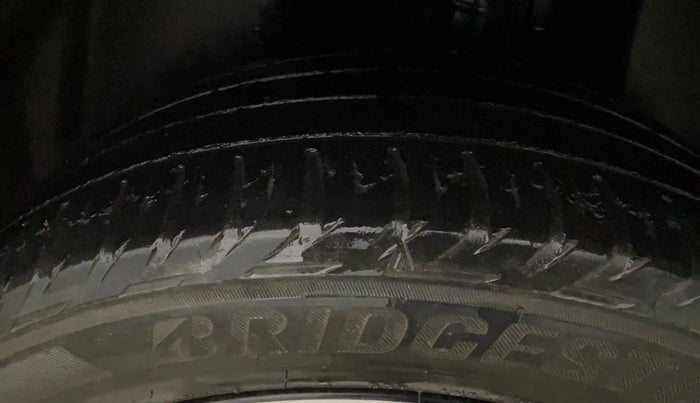 2021 Jeep Compass MODEL S (O) 2.0 DIESEL, Diesel, Manual, 63,410 km, Left Rear Tyre Tread