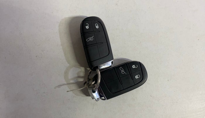 2021 Jeep Compass MODEL S (O) 2.0 DIESEL, Diesel, Manual, 63,410 km, Key Close Up