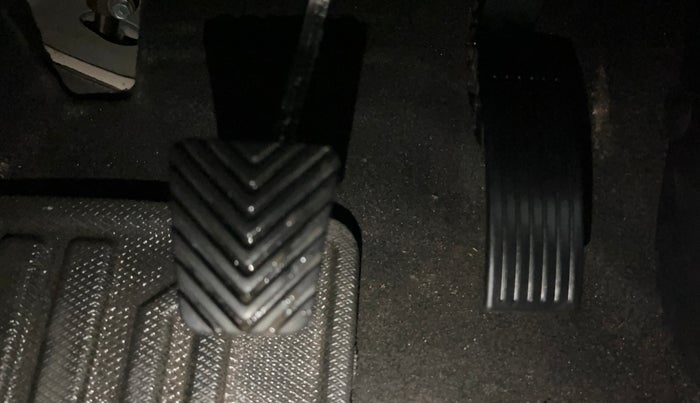 2020 KIA SONET HTK PLUS 1.0 IMT, Petrol, Manual, 36,750 km, Pedals