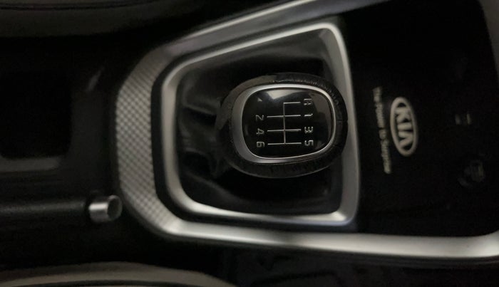 2020 KIA SONET HTK PLUS 1.0 IMT, Petrol, Manual, 36,750 km, Gear Lever