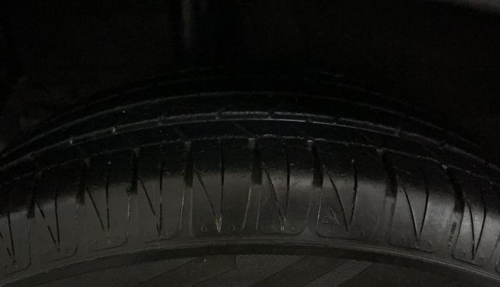 2020 KIA SONET HTK PLUS 1.0 IMT, Petrol, Manual, 36,750 km, Right Rear Tyre Tread