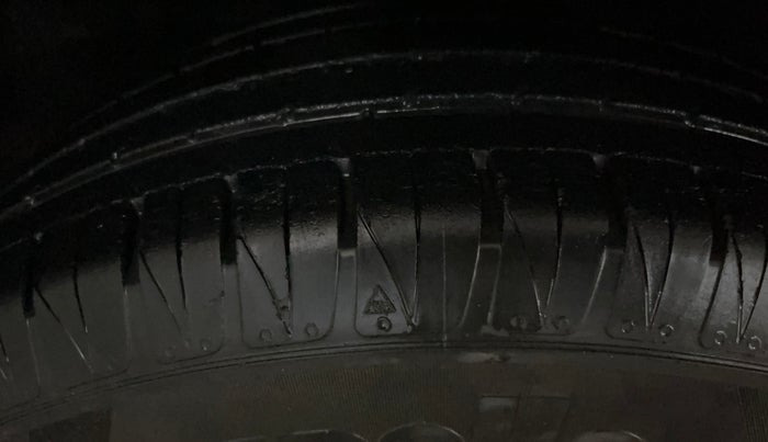 2020 KIA SONET HTK PLUS 1.0 IMT, Petrol, Manual, 36,750 km, Right Front Tyre Tread
