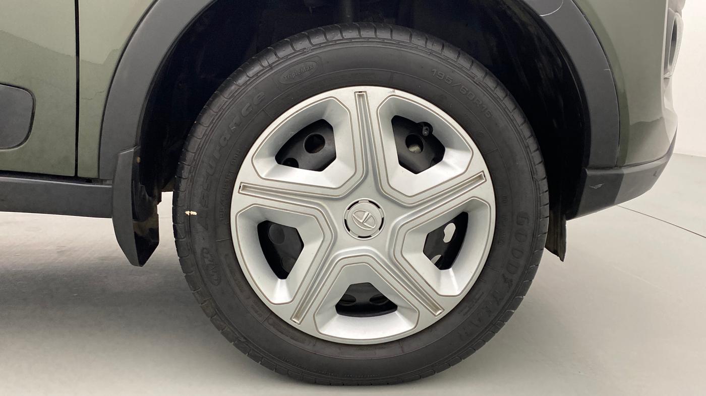 2020 Tata NEXON XM SUNROOF 1.2 RTN, Petrol, Manual, 18,487 km, Right Front Wheel