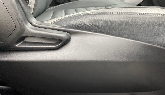 2020 Tata NEXON XM SUNROOF 1.2 RTN, Petrol, Manual, 18,487 km, Driver Side Adjustment Panel