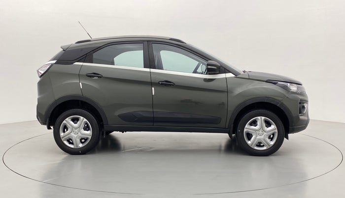 2020 Tata NEXON XM SUNROOF 1.2 RTN, Petrol, Manual, 18,487 km, Right Side View