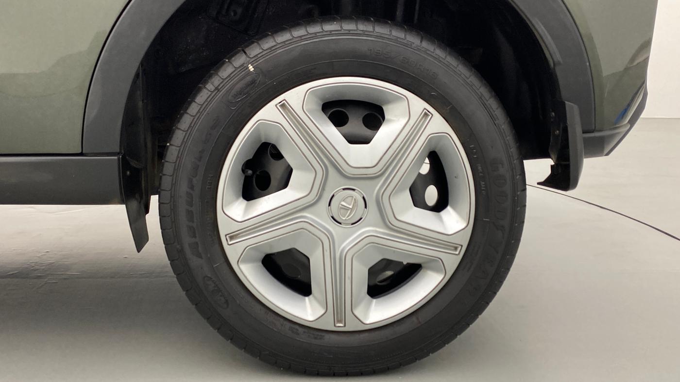 2020 Tata NEXON XM SUNROOF 1.2 RTN, Petrol, Manual, 18,487 km, Left Rear Wheel