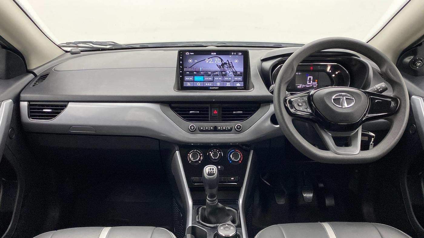 2020 Tata NEXON XM SUNROOF 1.2 RTN, Petrol, Manual, 18,487 km, Dashboard