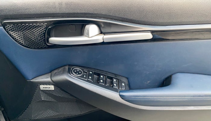 2021 KIA SELTOS X LINE 1.4 PETROL DCT, Petrol, Automatic, 71,330 km, Driver Side Door Panels Control