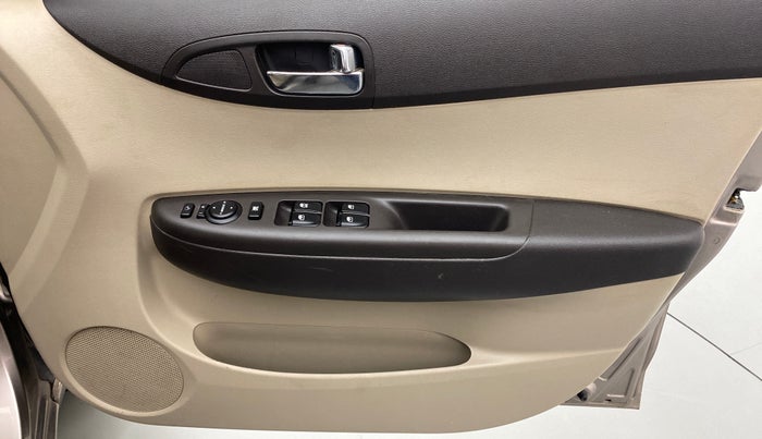 2012 Hyundai i20 ASTA 1.2, Petrol, Manual, 41,429 km, Driver Side Door Panels Control