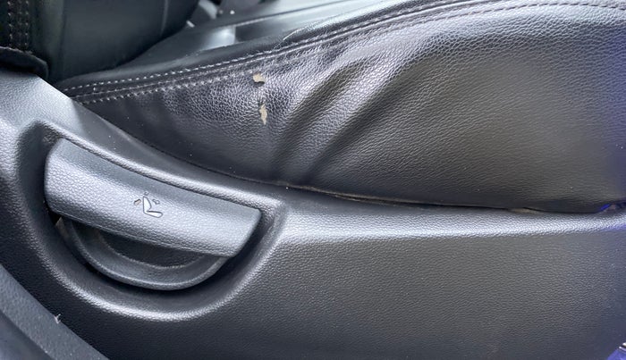 2019 Hyundai Grand i10 MAGNA 1.2 KAPPA VTVT, Petrol, Manual, 83,450 km, Driver Side Adjustment Panel