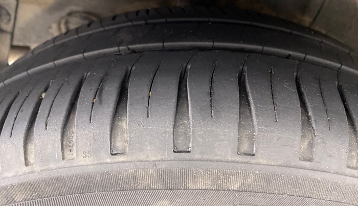 2019 Hyundai Grand i10 MAGNA 1.2 KAPPA VTVT, Petrol, Manual, 83,450 km, Right Rear Tyre Tread
