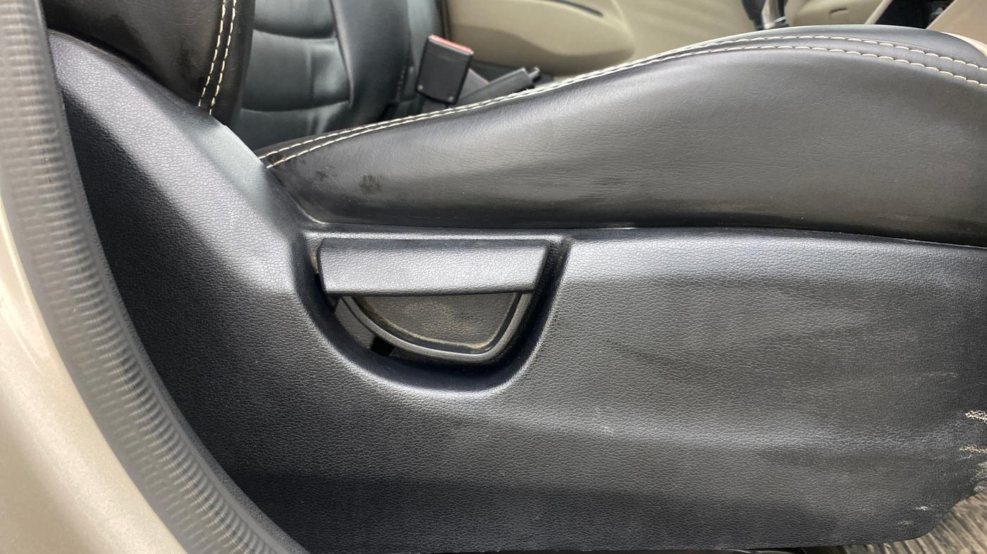 2019 Hyundai NEW SANTRO SPORTZ AMT, Petrol, Automatic, 33,761 km, Driver Side Adjustment Panel