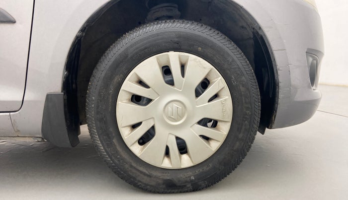2012 Maruti Swift VXI, Petrol, Manual, 26,749 km, Right Front Wheel
