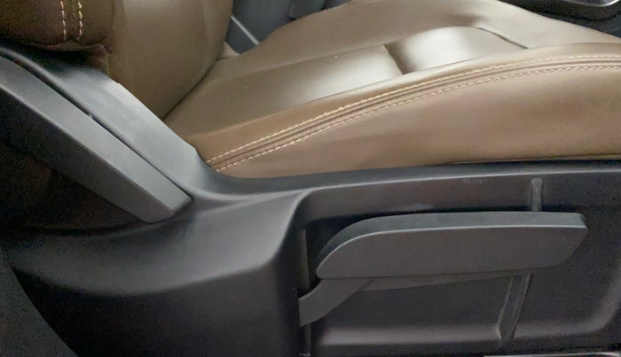 2019 Tata Harrier XZ 2.0L, Diesel, Manual, 65,570 km, Driver Side Adjustment Panel