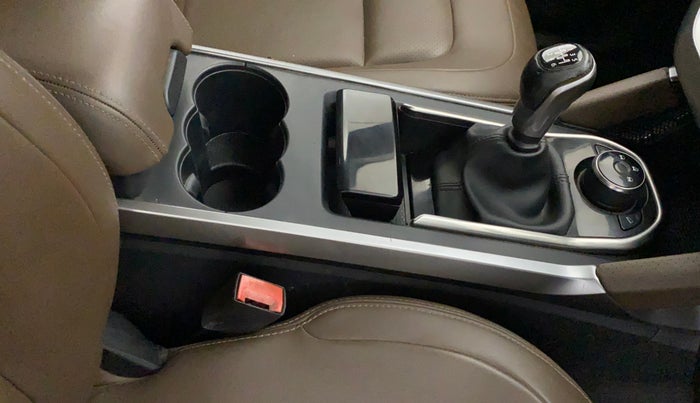 2019 Tata Harrier XZ 2.0L, Diesel, Manual, 65,570 km, Gear Lever