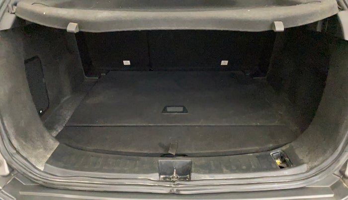 2019 Tata Harrier XZ 2.0L, Diesel, Manual, 65,570 km, Boot Inside