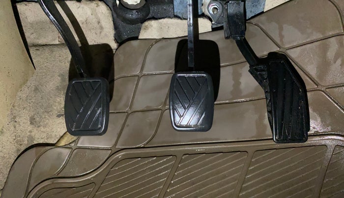 2017 Maruti Dzire VXI, Petrol, Manual, 51,253 km, Pedals